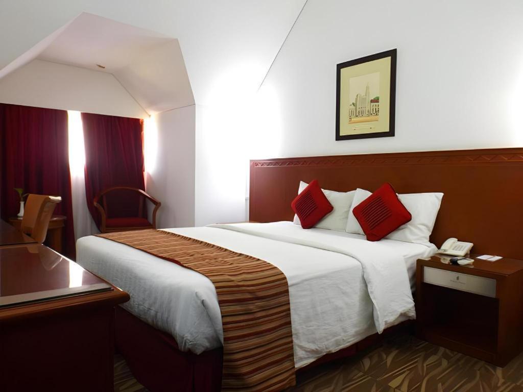 Sofyan Hotel Cut Meutia Jakarta Exterior photo